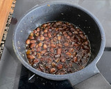 Foto del paso 5 de la receta: Chuleticas de cordero lechal con ensalada de col lombarda y pasas en reducción de Pedro Ximenez