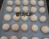 صورة لخطوة 3 من وصفة كرات جوز الهند