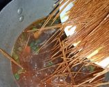 A picture of step 3 of Fried spaghetti.