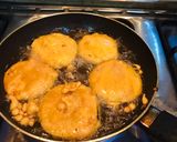 A picture of step 2 of Bengan pakora.