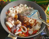 รูปขั้นตอนการทำที่ 4 ของ ปลาหมึกผัดไข่เค็ม สูตรแม่จ๋า