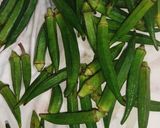 A picture of step 5 of Bhindi Gosht (okra).