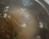 Foto langkah ke 7 dari resep Wonton Soup / Sup Pangsit Ayam.