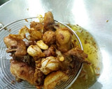 Foto langkah ke 2 dari resep Ayam Goreng Garlic.