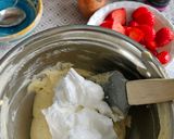 Une image de l'étape 4 de Moelleux Fraises & Pistaches !.
