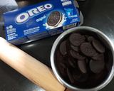 Foto langkah ke 1 dari resep No-Bake Oreo Cheesecake.