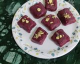 A picture of step 3 of Beetroot Burfi.
