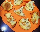 Une image de l'étape 5 de Muffins pépites de chocolat Halloween.