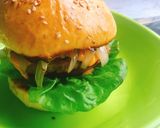 A picture of step 5 of Beef Patty, Restaurant-Style Hamburger.