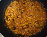 Spagetti kukoricàval, zöld olívabogyóval, fekete olívabogyòval reszelt sajttal 🍜🍜🍜 recept fázis 4 fotója