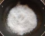 ટોપરાની ચીકકી (Coconut Chikki Recipe In Gujarati) રેસીપી સ્ટેપ1ફોટો