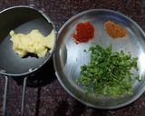 A picture of step 5 of Butter Masala Pav.