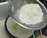 Foto langkah ke 2 dari resep Corn Steam Cake.