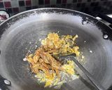 Foto langkah ke 1 dari resep Nasi Merah Goreng Daun Jeruk Teri.