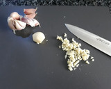 Foto del paso 1 de la receta: Chistorra fresca con especias y mostaza