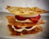 Foto del paso 6 de la receta: Milhoja en coca de vidre con nata y fresas
