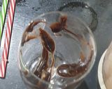 A picture of step 3 of Lotus Biscoff Milkshake.