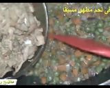 صورة لخطوة 1 من وصفة معكرونة سباجيتي بالبشاميل وبواقى لحم سابق الطهي