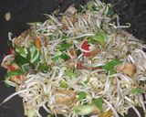 Foto langkah ke 4 dari resep Tumis Tauge Tahu.