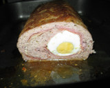 Foto del paso 6 de la receta: Rollo de carne picada relleno en salsa
