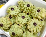Foto langkah ke 5 dari resep Matcha Butter Cookies.