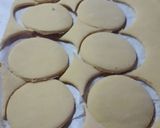 Foto del paso 1 de la receta: Alfajorcitos riquísimos y fáciles para los más pequess!!