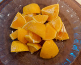 Foto del paso 1 de la receta: Torta budín de naranjas bien húmeda para el mate