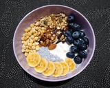 Foto langkah ke 3 dari resep Sereal Berry Yoghurt -340-.