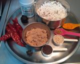 A picture of step 2 of Amlechi Uddamethi Raw Mango curry.