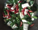 Foto langkah ke 3 dari resep Tumis Tahu Putih dan Sawi Hijau.