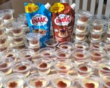 Foto langkah ke 9 dari resep Puding Cup Cokelat dan Leci.