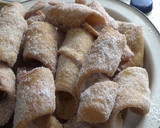 Foto del paso 5 de la receta: Tirabuzones o pestiños de azúcar