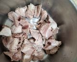 電鍋料理-抗氧化的蒜頭排骨湯的食譜步驟1照片