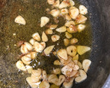 Foto del paso 2 de la receta: 141. Conejo al ajillo con patatas (principal carne)