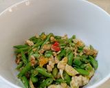Foto langkah ke 5 dari resep Orak Arik Buncis Telur Rawit.