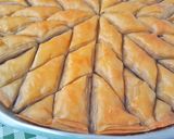 Foto langkah ke 17 dari resep Baklava dengan Kulit Pastry Bikin Sendiri.