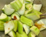 Hình bước làm 5 của món Sò Lông Xào Mướp Hương