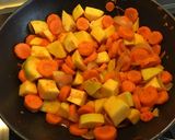 Une image de l'étape 2 de Carottes et navets jaunes au paprika et persil.