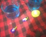 A picture of step 3 of Butterfly pea flowers tea.