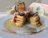 Glutén- és tejmentes amerikai palacsinta, eperdzsemmel és dióval recept fázis 5 fotója