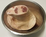 Hình bước làm 1 của món Đùi heo nướng bơ tỏi