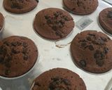 Foto langkah ke 9 dari resep Muffin Cokelat OVALTINE Oven Tangkring TANPA MIXER.