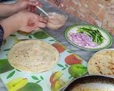 A picture of step 5 of Beef Paratha Rolls ❤🌯🥒🥬🧅.