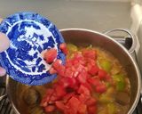 صورة لخطوة 2 من وصفة مرقة شجر او كوسة بالكاري والخضار🥒🥔🥕🍄