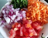 ब्रेड रवा मिनी उत्तप्पम रेसिपी स्टेप 3 फोटो 