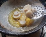 A picture of step 8 of Crispy Arbi ki Sabzi.