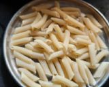 A picture of step 1 of Red sauce pasta.