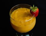 A picture of step 1 of Mango Strawberry Smoothie.