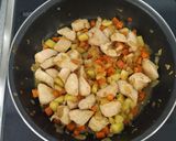 Foto del paso 2 de la receta: Fideos udon con pollo y verduras
