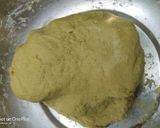 A picture of step 2 of Aloo stuffed mint paratha.